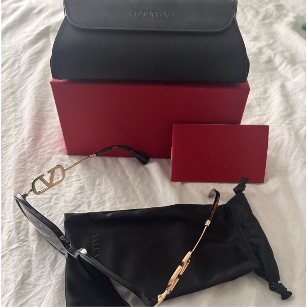 NWT Valentino Sunglasses